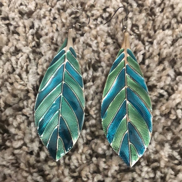 ❤️3 Earring Bundle❤️ - Picture 4 of 6